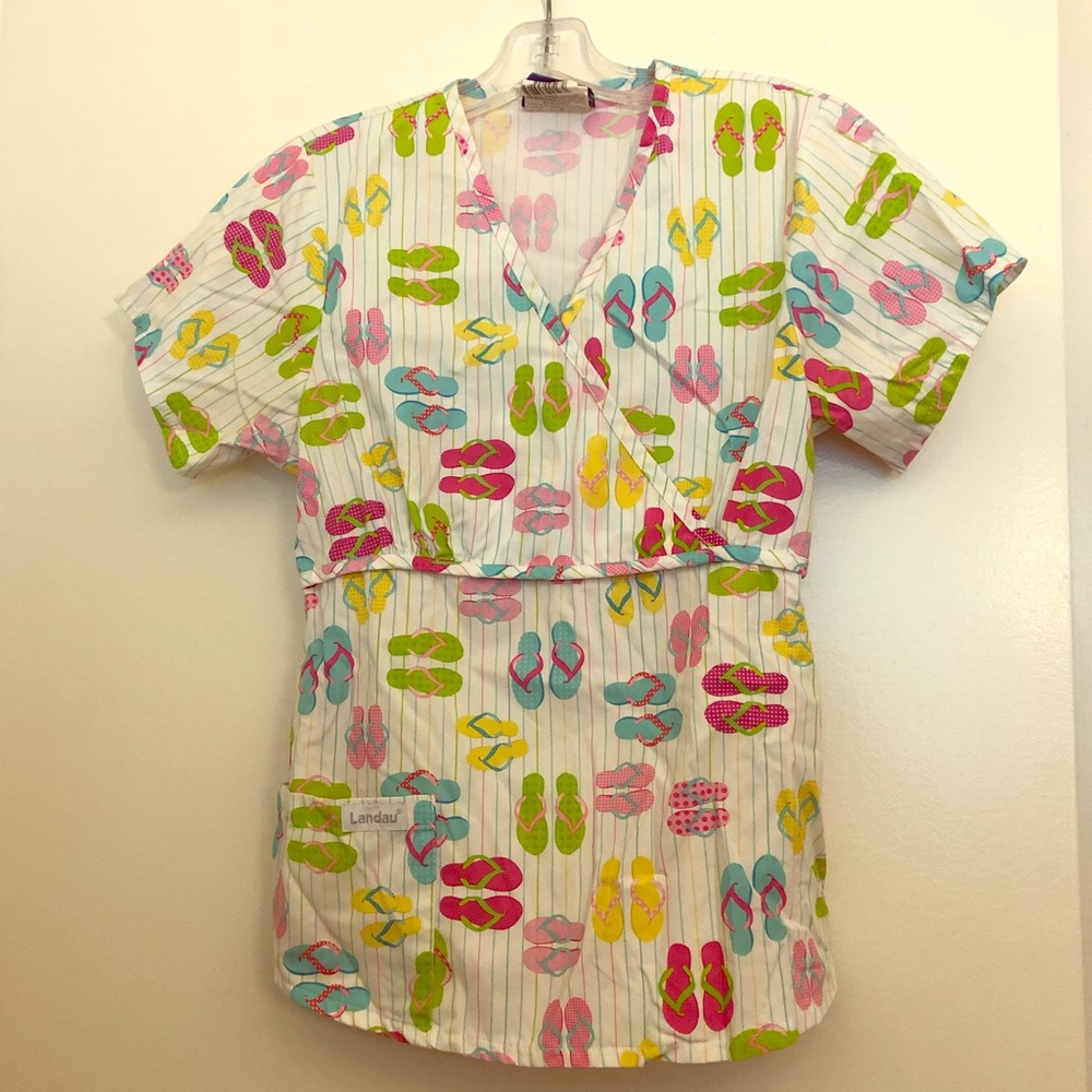 245. Scrub Top-Sandals
